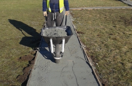 Constructing the path around Elton Reservoir