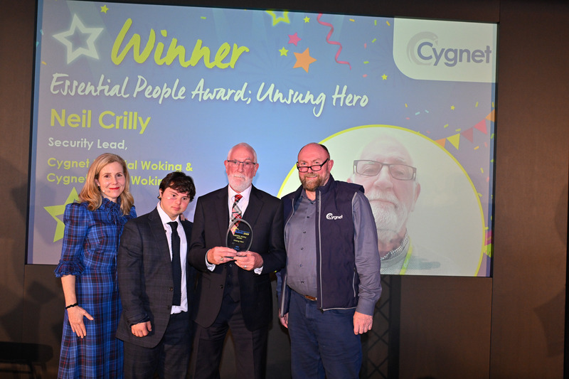 neil accepting his award