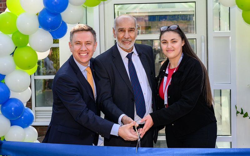 Lee Hammon, Cllr Fida Hussain and Mia McGowan