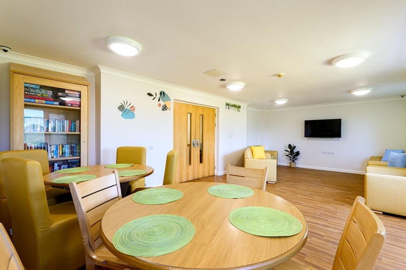 Blackbird Ward lounge