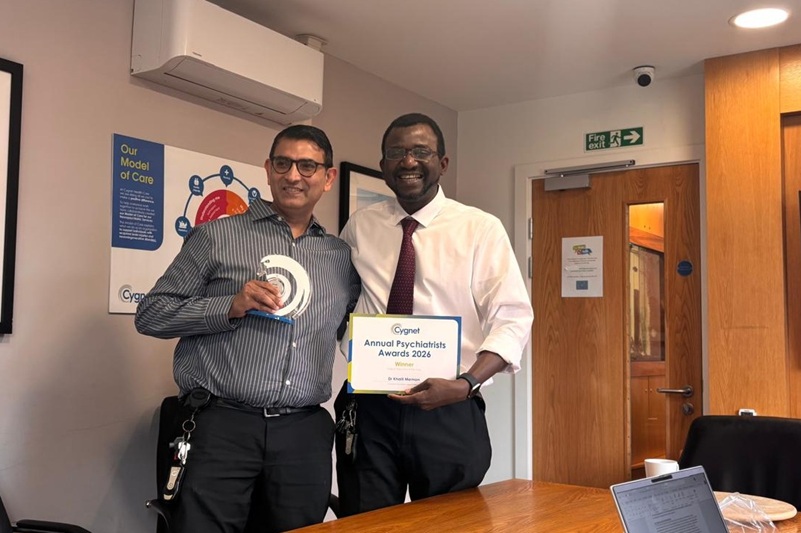 Dr Khalil Memon with Dr Gbolagade Akintomide